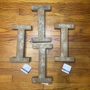 Nwt Rustic Metal Letter I